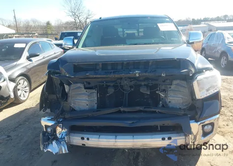 2015 Toyota Tundra Sr5 4.6L V8 z USA, uszkodzony, nr VIN 5TFRM5F14FX094165